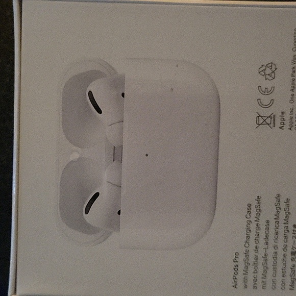 Apple AirPods Pro 2nd generation - Picture 2 of 4